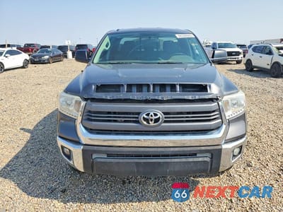 Piąte zdjęcie samochodu w środku: 2015 TOYOTA TUNDRA SR5 VIN:5TFRY5F19FX180639 - miniatura