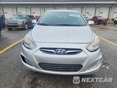 Piąte zdjęcie samochodu w środku: 2013 HYUNDAI ACCENT SE VIN:KMHCU5AEXDU092057 - miniatura