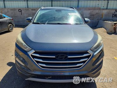 Piąte zdjęcie samochodu w środku: 2018 HYUNDAI TUCSON VALUE VIN:KM8J33A27JU837251 - miniatura