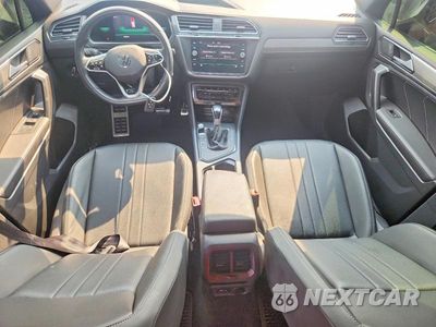 Zdjęcie 8 z 13 samochodu: 2023 VOLKSWAGEN TIGUAN SE R-LINE BLACK VIN:3VVCB7AX5PM027957 - miniatura