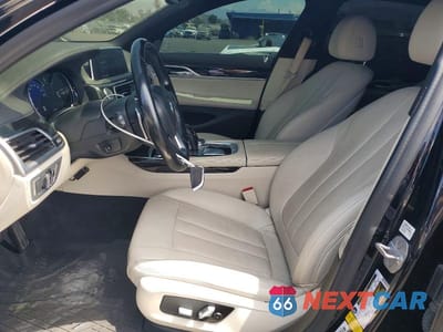 Zdjęcie 7 z 13 samochodu: 2019 BMW 740 I VIN:WBA7E2C53KB217193 - miniatura