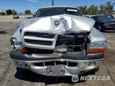 Piąte zdjęcie samochodu w środku: 2003 DODGE DAKOTA QUAD SPORT VIN:1D7HL38X23S137338 - miniatura