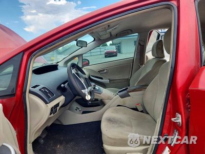 Zdjęcie 7 z 12 samochodu: 2014 TOYOTA PRIUS TWO VIN:JTDKN3DU9E1773933 - miniatura