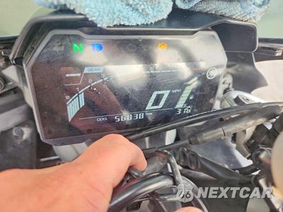 Zdjęcie 7 z 9 samochodu: 2023 YAMAHA YZFR7 VIN:JYARM38E3PA005299 - miniatura