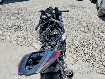 Zdjęcie 6 z 9 samochodu: 2021 BMW S 1000 RR VIN:WB10E2300M6D56394 - miniatura