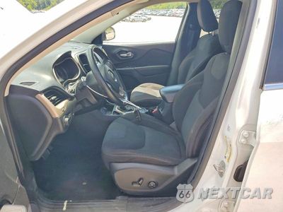 Zdjęcie 7 z 13 samochodu: 2015 JEEP CHEROKEE LATITUDE VIN:1C4PJLCB2FW782513 - miniatura