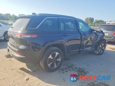 Trzecie zdjęcie samochodu z tyłu: 2024 JEEP GRAND CHEROKEE LIMITED 4XE VIN:1C4RJYB62R8520512 - miniatura