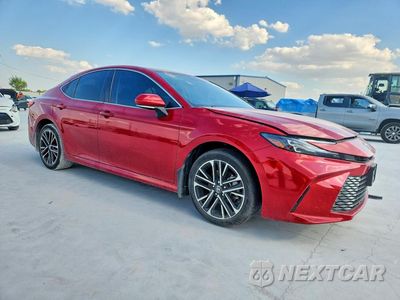 Czwarte zdjęcie samochodu z boku: 2025 TOYOTA CAMRY XLE VIN:4T1DAACK2SU201391 - miniatura