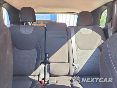 Zdjęcie 10 z 13 samochodu: 2016 JEEP CHEROKEE LATITUDE VIN:1C4PJMCB0GW213800 - miniatura