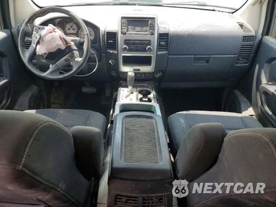 Zdjęcie 8 z 12 samochodu: 2015 NISSAN TITAN PRO-4X VIN:1N6BA0EC0FN509071 - miniatura