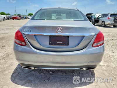 Zdjęcie 6 z 12 samochodu: 2016 MERCEDES-BENZ C 300 VIN:55SWF4JB9GU152093 - miniatura