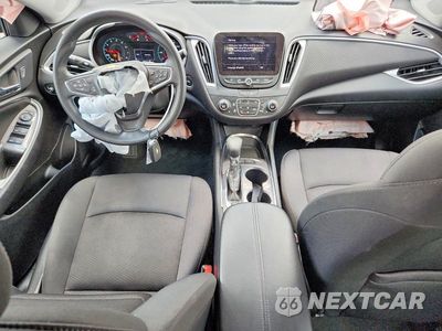 Zdjęcie 8 z 12 samochodu: 2025 CHEVROLET MALIBU LT VIN:1G1ZD5ST7SF154200 - miniatura