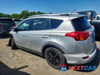 Drugie zdjęcie samochodu z przodu: 2015 TOYOTA RAV4 LE VIN:JTMBFREV2FJ050238 - miniatura