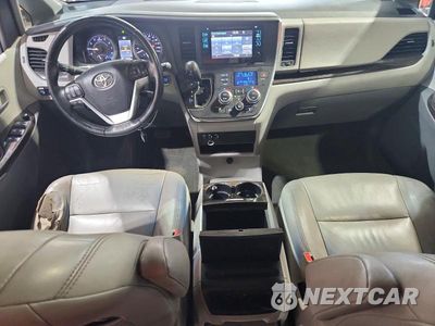 Zdjęcie 8 z 13 samochodu: 2015 TOYOTA SIENNA XLE 8-PASSENGER VIN:5TDYK3DC3FS568364 - miniatura