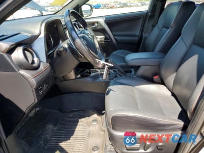 Zdjęcie 7 z 13 samochodu: 2016 TOYOTA RAV4 SE VIN:JTMJFREV2GJ052942 - miniatura