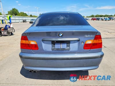 Zdjęcie 6 z 13 samochodu: 2004 BMW 325 IS SULEV VIN:WBAAZ33494KP89024 - miniatura