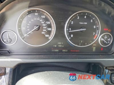 Zdjęcie 9 z 13 samochodu: 2015 BMW X5 XDRIVE50I VIN:5UXKR6C50F0J77583 - miniatura