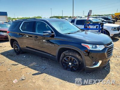 Czwarte zdjęcie samochodu z boku: 2019 CHEVROLET TRAVERSE LT VIN:1GNERGKW3KJ116285 - miniatura
