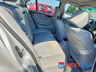 Zdjęcie 10 z 12 samochodu: 2001 BMW 330 I VIN:WBAAV53411FJ64628 - miniatura