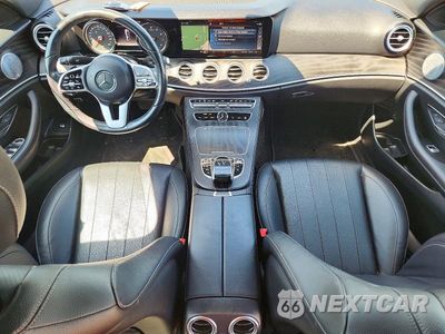 Zdjęcie 8 z 13 samochodu: 2019 MERCEDES-BENZ E 300 4MATIC VIN:WDDZF4KB2KA558804 - miniatura