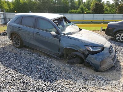 Czwarte zdjęcie samochodu z boku: 2025 HONDA HR-V SPORT VIN:3CZRZ2H52SM765844 - miniatura