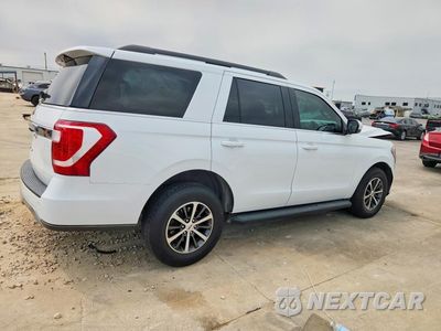 Trzecie zdjęcie samochodu z tyłu: 2021 FORD EXPEDITION XLT VIN:1FMJU1HT5MEA33528 - miniatura