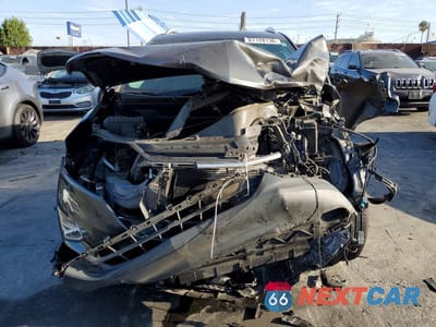 Piąte zdjęcie samochodu w środku: 2018 CHEVROLET EQUINOX LT VIN:2GNAXKEX2J6153884 - miniatura