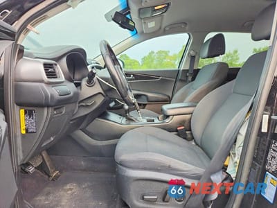 Zdjęcie 7 z 13 samochodu: 2017 KIA SORENTO LX VIN:5XYPGDA37HG214595 - miniatura