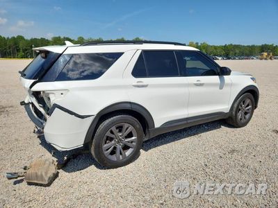 Trzecie zdjęcie samochodu z tyłu: 2021 FORD EXPLORER XLT VIN:1FMSK8DH3MGB61288 - miniatura