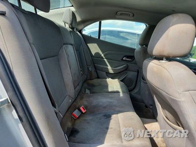 Zdjęcie 10 z 12 samochodu: 2015 CHEVROLET MALIBU LS VIN:1G11B5SL9FF191435 - miniatura