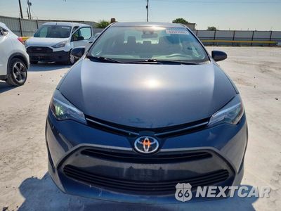 Piąte zdjęcie samochodu w środku: 2017 TOYOTA COROLLA LE VIN:5YFBURHE4HP727113 - miniatura