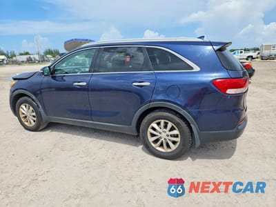 Drugie zdjęcie samochodu z przodu: 2017 KIA SORENTO LX VIN:5XYPG4A33HG280075 - miniatura