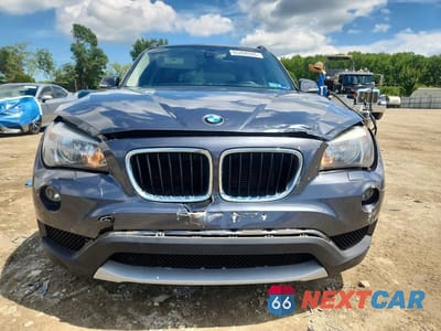 Piąte zdjęcie samochodu w środku: 2014 BMW X1 XDRIVE28I VIN:WBAVL1C53EVR94368 - miniatura