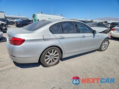 Trzecie zdjęcie samochodu z tyłu: 2011 BMW 528 I VIN:WBAFR1C59BDS36832 - miniatura
