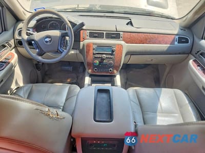 Zdjęcie 8 z 13 samochodu: 2007 CHEVROLET SUBURBAN C1500 VIN:3GNFC16037G226643 - miniatura
