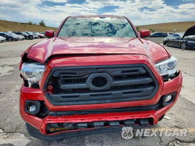 Piąte zdjęcie samochodu w środku: 2017 TOYOTA TACOMA SR5 V6 VIN:5TFAZ5CN2HX035771 - miniatura