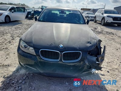 Piąte zdjęcie samochodu w środku: 2009 BMW 335 I VIN:WBAPM73599A366840 - miniatura