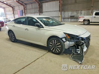 Czwarte zdjęcie samochodu z boku: 2025 NISSAN ALTIMA SV VIN:1N4BL4DV4SN353883 - miniatura