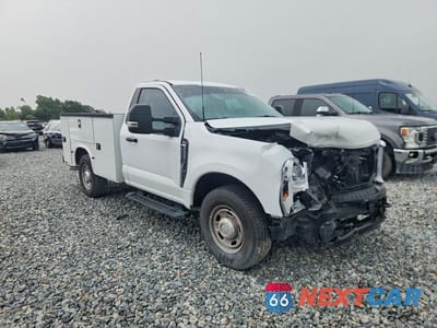 Czwarte zdjęcie samochodu z boku: 2026 FORD F250 SUPER DUTY VIN:1FDBF2AAXTED44352 - miniatura