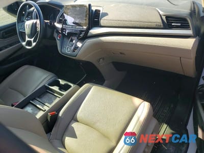 Zdjęcie 8 z 13 samochodu: 2018 HONDA ODYSSEY EXL VIN:5FNRL6H79JB038722 - miniatura