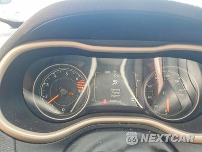 Zdjęcie 9 z 13 samochodu: 2017 JEEP CHEROKEE LATITUDE VIN:1C4PJLCB3HW516663 - miniatura