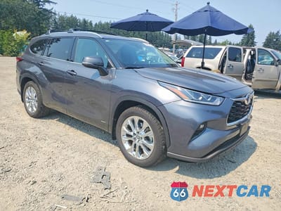 Czwarte zdjęcie samochodu z boku: 2023 TOYOTA HIGHLANDER HYBRID LIMITED VIN:5TDXBRCH7PS579090 - miniatura