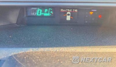 Zdjęcie 9 z 12 samochodu: 2012 TOYOTA PRIUS C FOUR VIN:JTDKDTB38C1524632 - miniatura