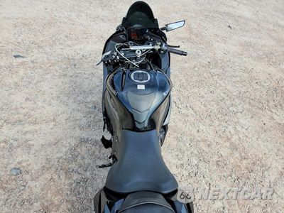 Zdjęcie 6 z 9 samochodu: 2026 KAWASAKI ZX1003 B VIN:JKBZXXB10TA000991 - miniatura