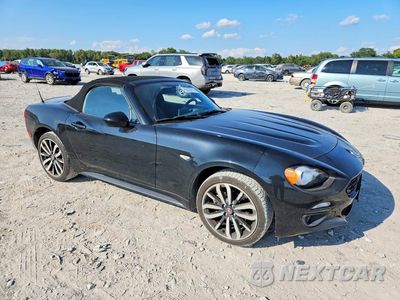 Czwarte zdjęcie samochodu z boku: 2019 FIAT 124 SPIDER CLASSICA VIN:JC1NFAEK2K0143617 - miniatura