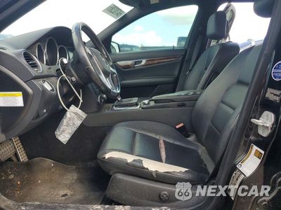 Zdjęcie 7 z 12 samochodu: 2014 MERCEDES-BENZ C 250 VIN:WDDGF4HB6EG216966 - miniatura