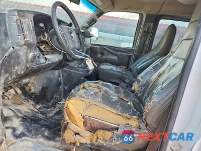 Zdjęcie 7 z 13 samochodu: 2020 CHEVROLET EXPRESS G3500 LS VIN:1GAZGNFG8L1272873 - miniatura