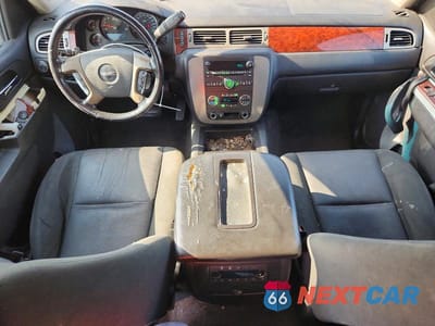Zdjęcie 8 z 13 samochodu: 2012 GMC YUKON XL C1500 SLE VIN:1GKS1HE05CR276577 - miniatura