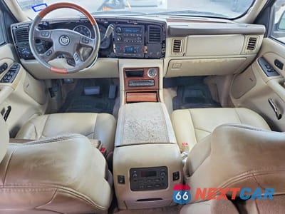 Zdjęcie 8 z 13 samochodu: 2004 CADILLAC ESCALADE LUXURY VIN:1GYEK63N14R293798 - miniatura