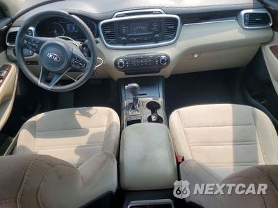 Zdjęcie 8 z 12 samochodu: 2017 KIA SORENTO LX VIN:5XYPG4A30HG292930 - miniatura